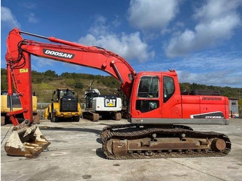 Crawler excavator Doosan DX 235 LC: picture 3