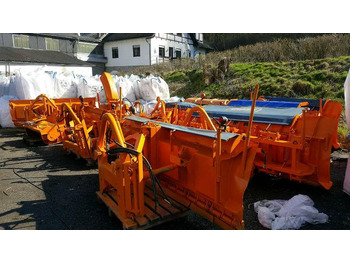 Snow plough UNIMOG