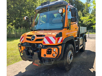 Dropside/ Flatbed truck UNIMOG