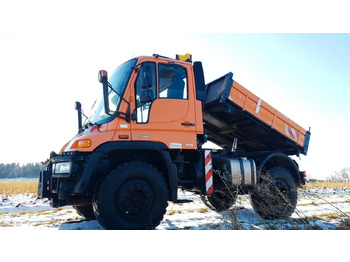 Tipper UNIMOG U400
