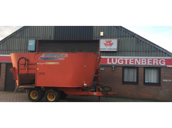 Forage mixer wagon