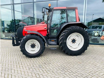 Farm tractor Valtra 6850 Hitech Fronthef+PTO, Airco: picture 3
