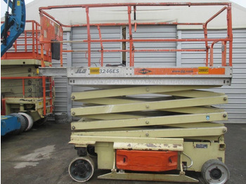 Scissor lift JLG