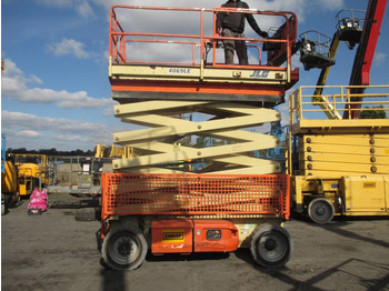 Scissor lift JLG