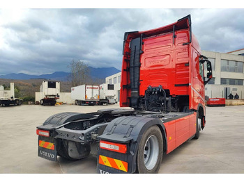 Tractor unit Volvo FH 500: picture 5