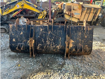 Bucket Godet chargeur pour Tracto: picture 4 Bucket Godet chargeur pour Tracto: picture 4