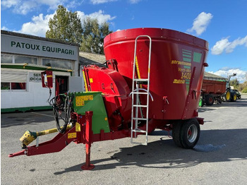 Forage mixer wagon STRAUTMANN