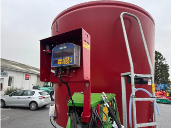 Forage mixer wagon STRAUTMANN VERTIMIX 1651: picture 4