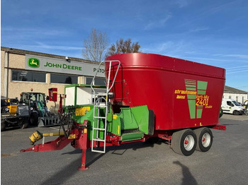 Forage mixer wagon STRAUTMANN