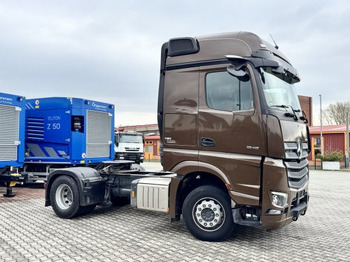 Tractor unit Mercedes-Benz Actros  1848 Gigaspace, Retarder,  Standklima Retarder, Mirrow Cam, mehrere Einheiten: picture 2