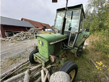 Farm tractor John Deere 2130 Tractor: picture 3