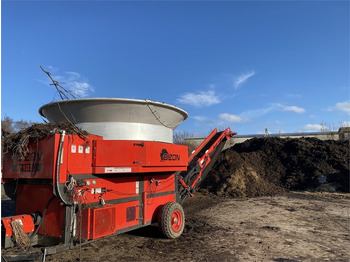 Straw shredder