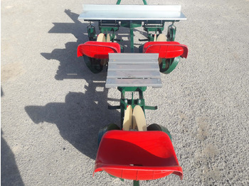 New Potato planter GARMACH Transplanteur à Mini-Mottes 3 rangs: picture 4