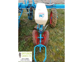 Precision sowing machine