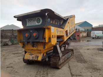 Industrial waste shredder