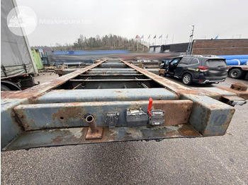 Container transporter/ Swap body semi-trailer Schweriner CS 40: picture 3