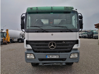 Concrete pump truck Mercedes-Benz ACTROS 4144 PUTZMEISTER M42: picture 2