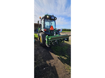 Farm tractor John Deere 4052R: picture 3