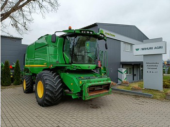 Combine harvester JOHN DEERE T670