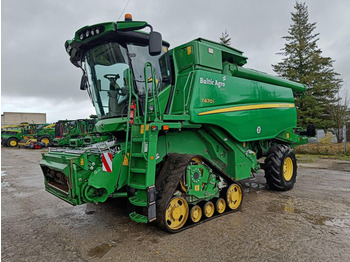 Combine harvester JOHN DEERE T670