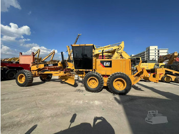 Grader CATERPILLAR 140K