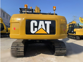 Crawler excavator CATERPILLAR 320D: picture 4