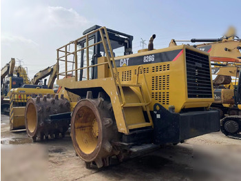 Compactor CATERPILLAR 826G: picture 4