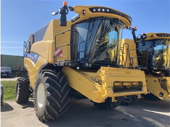 Combine harvester NEW HOLLAND CX series