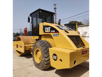 Compactor CATERPILLAR