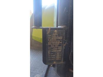 Farm tractor Claas Arion 630 CIS: picture 3