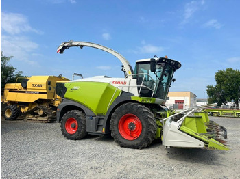 Forage harvester CLAAS Jaguar 960
