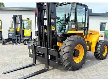 Rough terrain forklift JCB