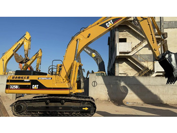 Crawler excavator CATERPILLAR 325B: picture 3