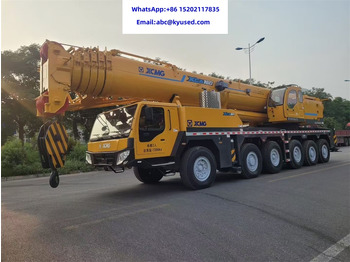 All terrain crane XCMG QY180
