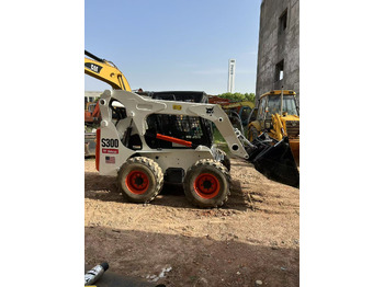 Skid steer loader BOBCAT S300: picture 2