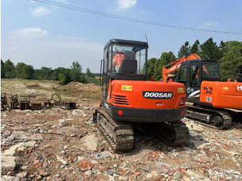Mini excavator Doosan DH55 Mini Excavator Click for Discount: picture 4