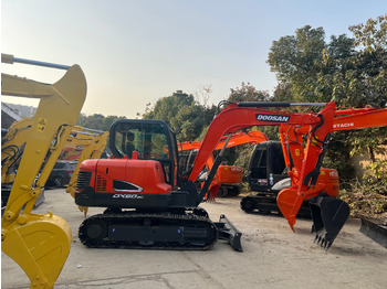 Mini excavator DOOSAN DX60