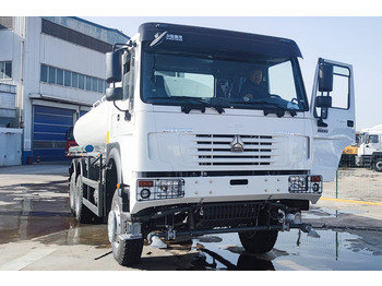 Tanker truck SINOTRUK