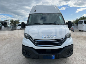 Minibus IVECO Daily