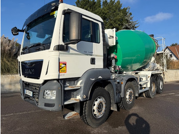 Concrete mixer truck LIEBHERR