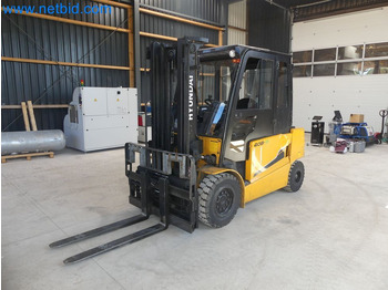 Electric forklift HYUNDAI