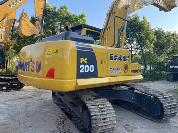 Crawler excavator KOMATSU PC200-8