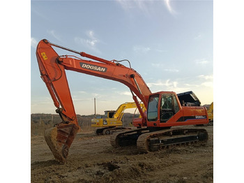 Crawler excavator Doosan DH300LC-7: picture 3