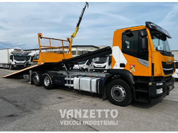 Autotransporter truck IVECO Stralis