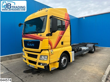 Container transporter/ Swap body truck MAN TGX 18.400