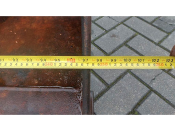 Bucket for Construction machinery Volvo L 90 C: picture 4