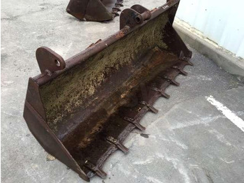 Loader bucket CASE