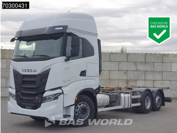Container transporter/ Swap body truck IVECO S-WAY