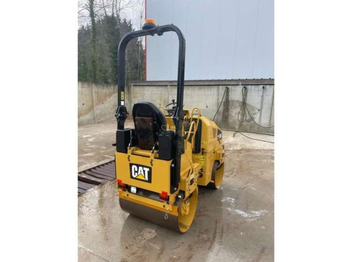 Road roller Caterpillar CB1.7: picture 4
