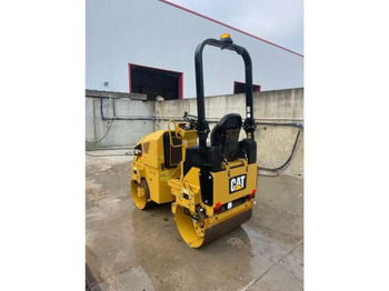Road roller Caterpillar CB1.7: picture 3